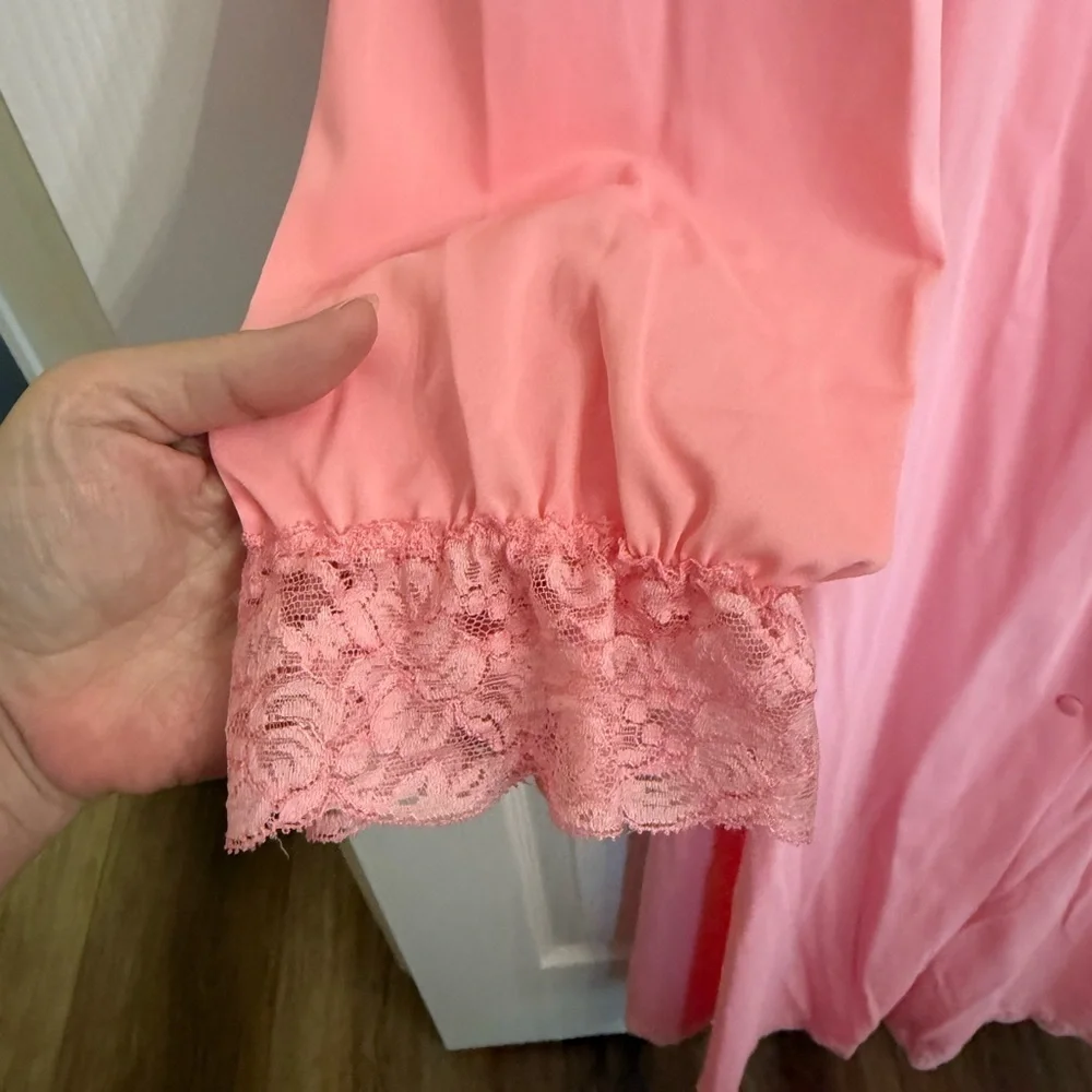Vintage Shadowline button up dressing gown medium pink nylon embroidered lace